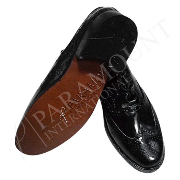 Ghillie Brogues | Black Leather
